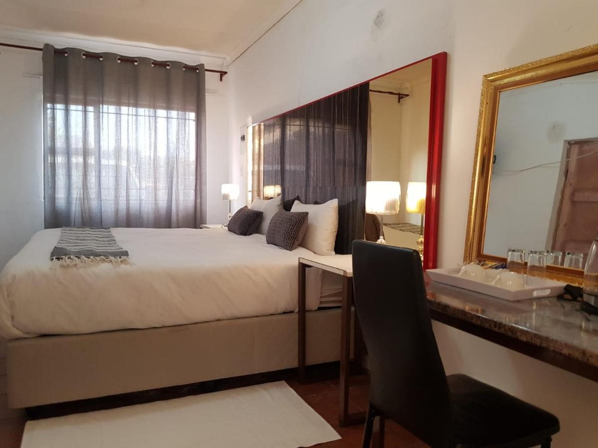 Hotel Aloe 40 à Burgersfort Extérieur photo